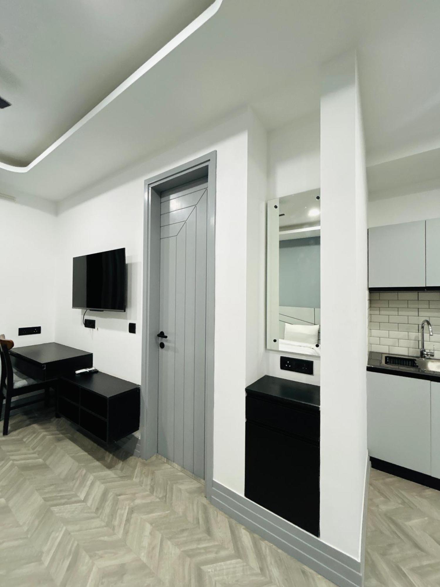 Bedchambers Serviced Apartment, Golf Course, Gurgáon Exteriér fotografie