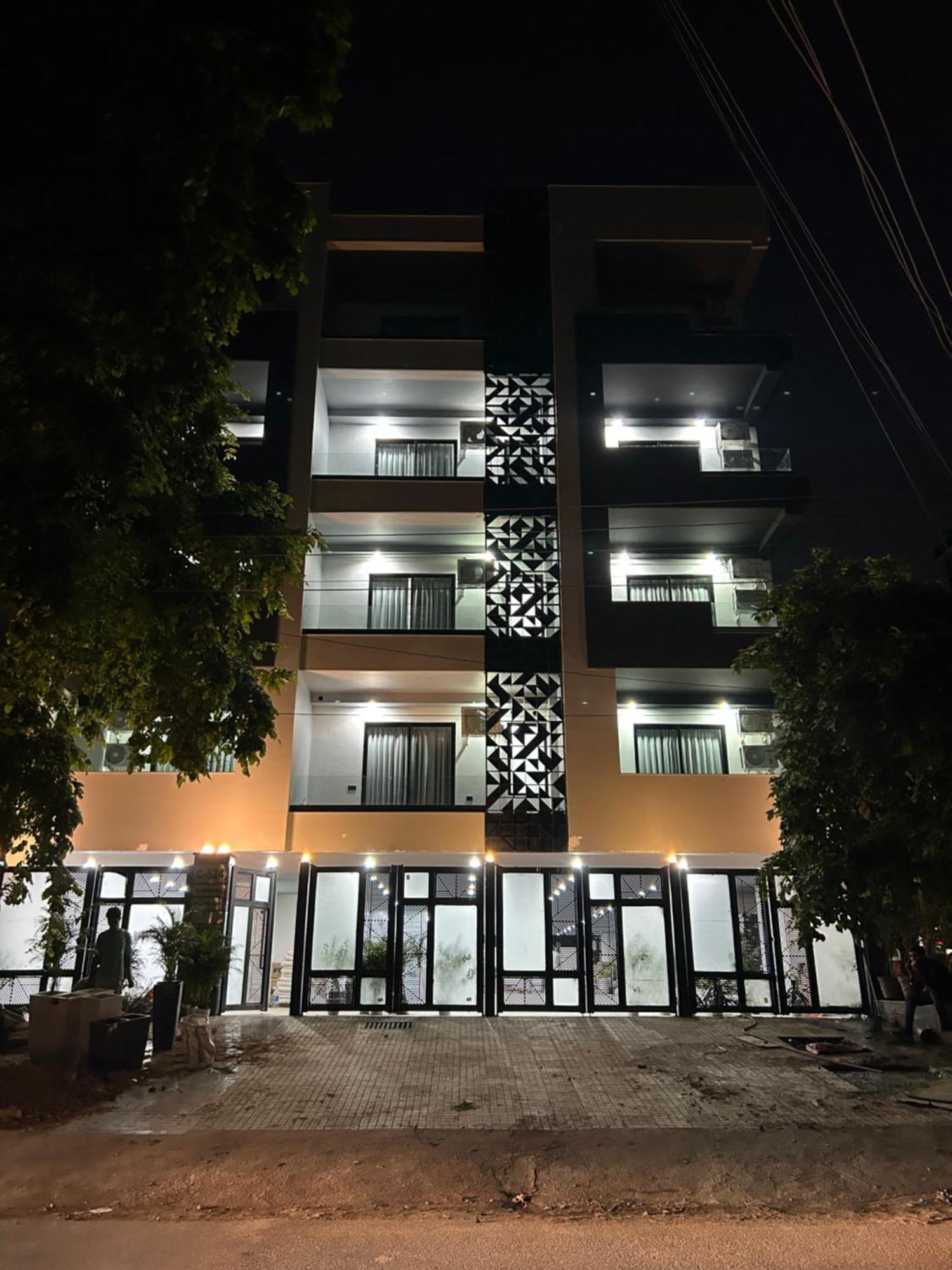 Bedchambers Serviced Apartment, Golf Course, Gurgáon Exteriér fotografie