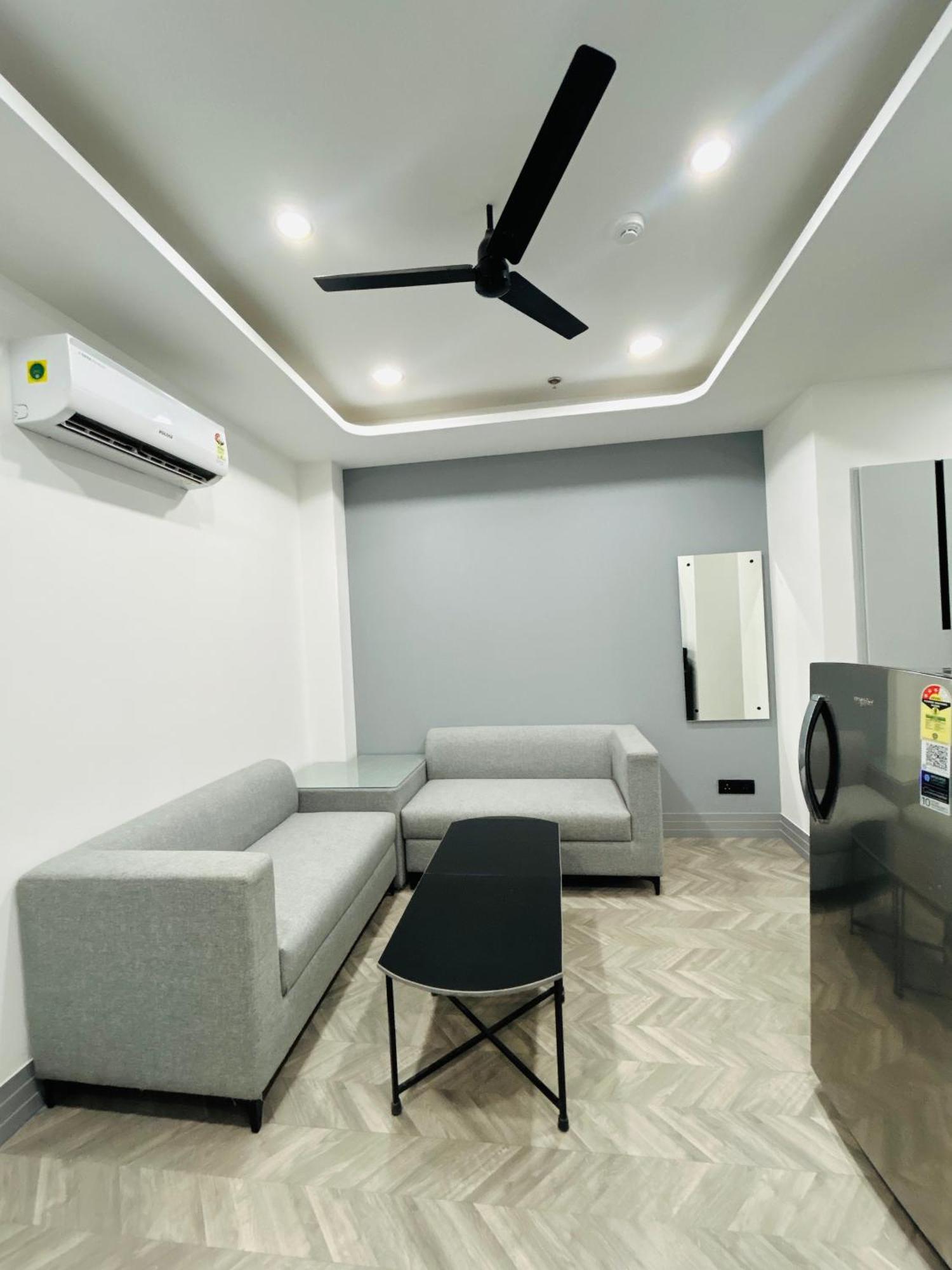 Bedchambers Serviced Apartment, Golf Course, Gurgáon Exteriér fotografie