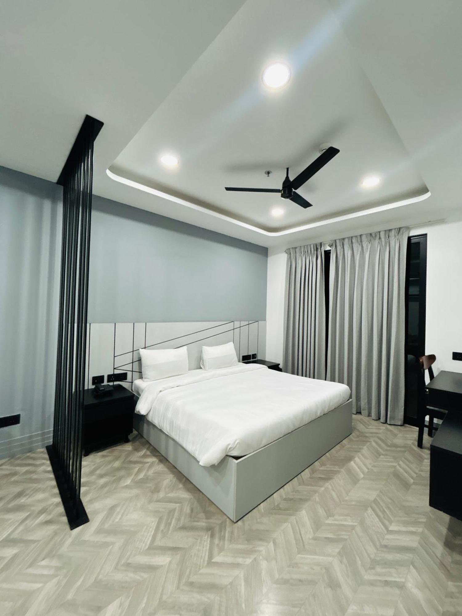 Bedchambers Serviced Apartment, Golf Course, Gurgáon Exteriér fotografie